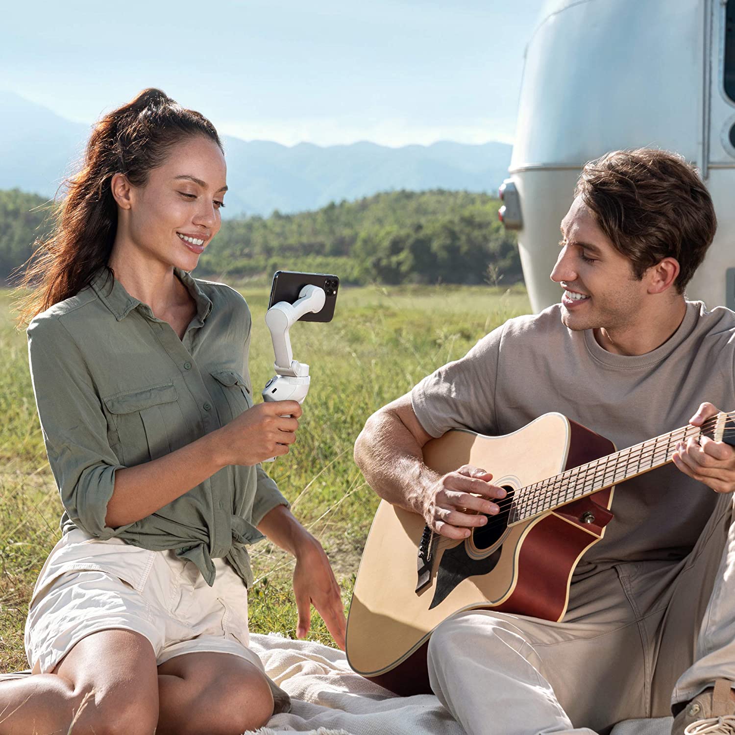 Roll over image to zoom in DJI OM 4 - Handheld 3-Axis Smartphone Gimbal Stabilizer Roll over image to zoom in DJI OM 4 - Handheld 3-Axis Smartphone Gimbal Stabilizer